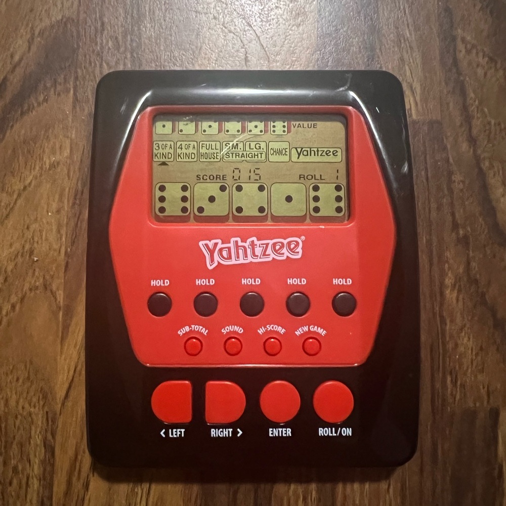 Yahtzee Electronic Handheld Game A2125 Black Red 2012 Hasbro Tested and Working